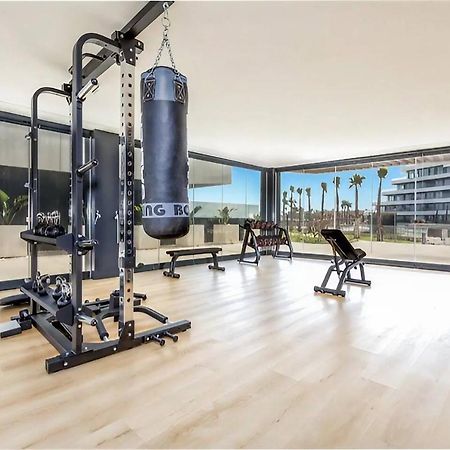 Luxury Complex Beachfront Apartment, Infinity Pool, Sauna, Gym And Large Terrace Torremolinos Exterior photo