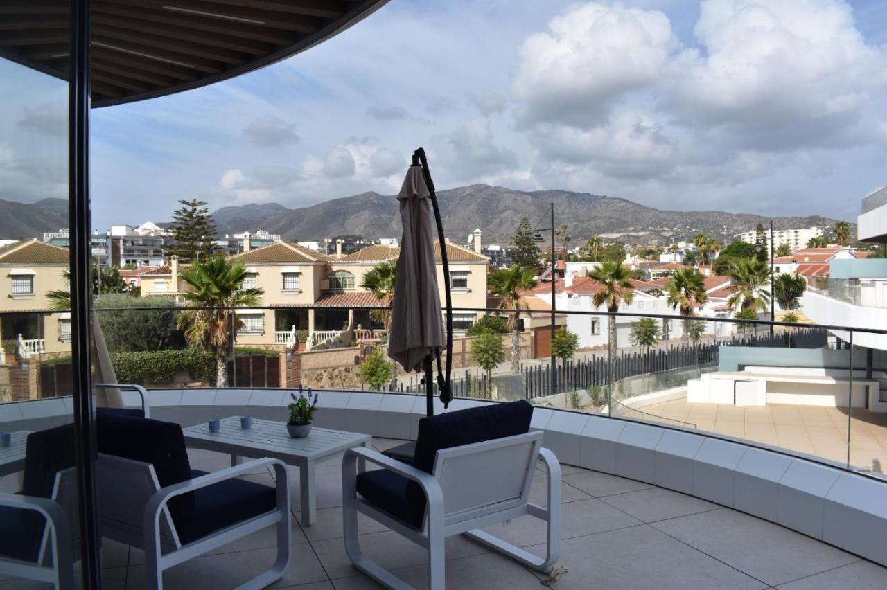 Luxury Complex Beachfront Apartment, Infinity Pool, Sauna, Gym And Large Terrace Torremolinos Exterior photo